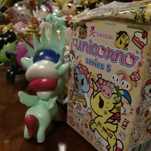 TOKIDOKI - Liberty - from Unicorno Series 5 - with box and flyer - Picture 4 of 10